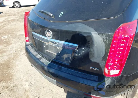 2016 Cadillac Srx Luxury Collection z USA, uszkodzony, nr VIN 3GYFNBE32GS517100